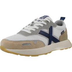 Buty MUNICH XEMINE 97 Biały. Białe buty trekkingowe męskie Munich, bez wzorów, ze skóry, bez zapięcia, trekkingowe. Za 511.99 zł.