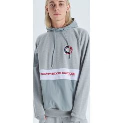 Bluza z kapturem kolekcja Apollo/Soyuz - Jasny szary. Bluzy nierozpinane męskie marki Cropp. W wyprzedaży za 69.99 zł.