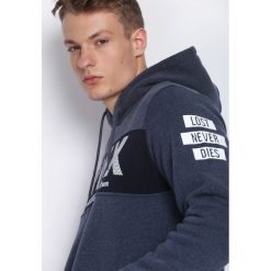 Granatowa Bluza Repose. Bluzy nierozpinane męskie marki Born2be. Za 69.99 zł.