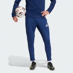 Spodnie treningowe Entrada26. Białe długie spodnie sportowe męskie ADIDAS, bez wzorów, z dresówki, do piłki nożnej, climacool (adidas). Za 179.00 zł.