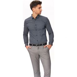 KOSZULA WE WZÓR TALIOWANA. Koszule męskie TOP SECRET. W wyprzedaży za 39.99 zł.