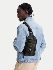 Guess Plecak HMARCC P5326 Czarny. Czarne plecaki męskie Guess, z aplikacjami, z materiału. Za 159.99 zł.