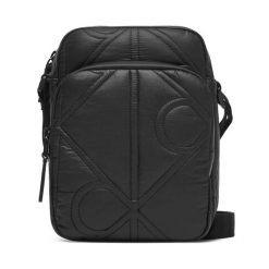 Saszetka nerka Calvin Klein. Czarne saszetki męskie Calvin Klein, bez wzorów, małe. Za 299.99 zł.