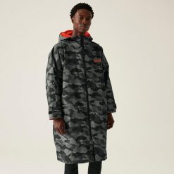 Wodoodporny szlafrok do przewijania dla dorosłych unisex. Brązowe szlafroki męskie Regatta, m, bez wzorów, bez kaptura. Za 329.99 zł.