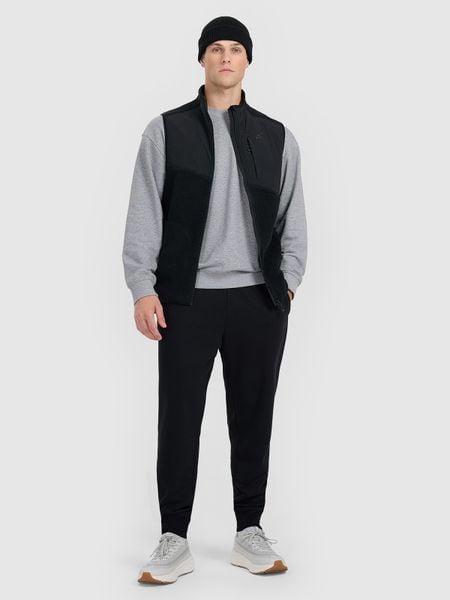 4F Spodnie dresowe joggery męskie - czarne XXL. Czarne spodnie dresowe męskie 4f, bez wzorów, z dresówki, sportowe. Za 149.99 zł.