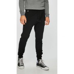 Guess Jeans - Spodnie. Spodnie na co dzień męskie marki Guess Jeans. W wyprzedaży za 279.90 zł.