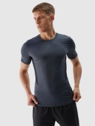 4F Koszulka treningowa slim z materiałów z recyklingu męska - grafitowa 3XL. Szare t-shirty męskie 4f, m, bez wzorów, z dzianiny, bez kołnierzyka, bez ramiączek. W wyprzedaży za 59.99 zł.