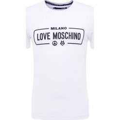 Love Moschino Tshirt z nadrukiem white. T-shirty męskie marki Love Moschino. Za 429.00 zł.