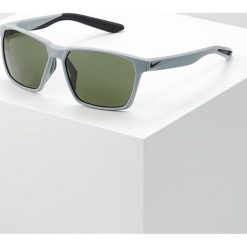 Nike Vision MAVERICK Okulary przeciwsłoneczne matte wolf grey/green. Szare okulary przeciwsłoneczne męskie Nike Vision. W wyprzedaży za 399.20 zł.