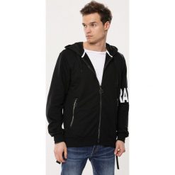 Czarna Bluza Excluded. Bluzy rozpinane męskie marki Born2be. Za 79.99 zł.
