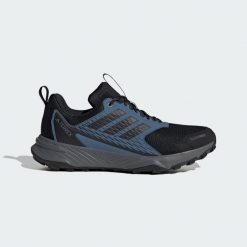 Buty do biegów przełajowych Terrex Tracefinder 2 CLIMAPROOF. Brązowe buty do biegania męskie ADIDAS, bez wzorów, bez zapięcia, do biegania, ClimaProof (Adidas). Za 349.00 zł.