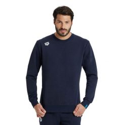 Bluza Arena Crew Solid. Niebieskie bluzy nierozpinane męskie ARENA, bez wzorów, sportowe, bez ramiączek, bez kaptura. Za 282.50 zł.