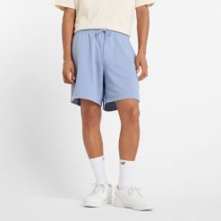 Spodenki męskie New Balance MS41520DUS – niebieskie. Niebieskie szorty sportowe męskie New Balance, bez wzorów, z bawełny, klasyczne. Za 139.99 zł.