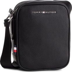 Saszetka TOMMY HILFIGER - Th Downtown Mini Reporter AM0AM04454 002. Saszetki męskie Tommy Hilfiger. W wyprzedaży za 289.00 zł.
