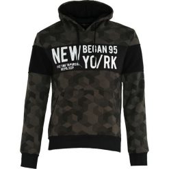 Ciemnozielona Bluza Can't Stop Us. Bluzy z kapturem męskie marki Born2be. Za 44.99 zł.