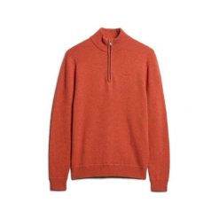 Sweter z dekoldem typu polo z siateczki Superdry Essential. Brązowe swetry męskie Superdry., bez wzorów, z dzianiny, eleganckie, bez kołnierzyka, bez ramiączek. Za 297.50 zł.