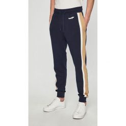Wrangler - Spodnie. Spodnie na co dzień męskie Wrangler. Za 289.90 zł.