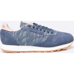Reebok Classic - Buty BS7851. Buty sportowe na co dzień męskie marki Guess Jeans. W wyprzedaży za 159.90 zł.