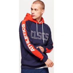 Bluza z kapturem CLASSIC - Granatowy. Bluzy nierozpinane męskie marki Cropp. W wyprzedaży za 49.99 zł.