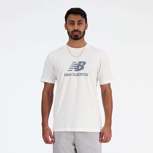 Koszulka męska New Balance MT41502WT – biała. Białe t-shirty sportowe męskie New Balance, m, bez wzorów, z bawełny, klasyczne, bez ramiączek. Za 139.99 zł.