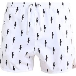 Neil Barrett THUNDERBOLT Szorty kąpielowe white/black. Kąpielówki męskie marki Neil Barrett. W wyprzedaży za 404.50 zł.