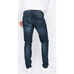 Only & Sons - Jeansy Warp. Jeansy męskie Only & Sons. W wyprzedaży za 99.90 zł.