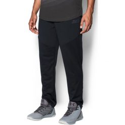 Under Armour Spodnie męskie Warm Up Pant czarne r. S (1298345-001). Długie spodnie sportowe męskie marki bonprix. Za 219.28 zł.