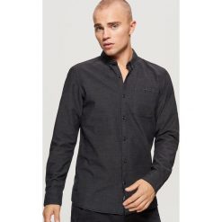 Bawełniana koszula SLIM FIT z mikrowzorem - Czarny. Koszule męskie marki Cropp. W wyprzedaży za 49.99 zł.