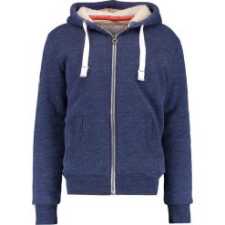 Superdry ORANGE LABEL WINTER Bluza rozpinana prussian blue grit. Bluzy rozpinane męskie marki Superdry. W wyprzedaży za 407.20 zł.