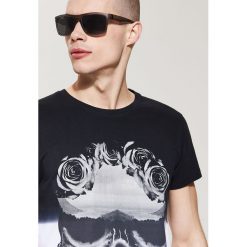 Okulary przeciwsłoneczne - Szary. Okulary przeciwsłoneczne męskie marki House. Za 35.99 zł.
