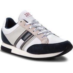 Sneakersy TOMMY JEANS - Casual Retro Sneaker EM0EM00112 Ink/Ice/White 901. Buty sportowe na co dzień męskie marki KALENJI. W wyprzedaży za 279.00 zł.