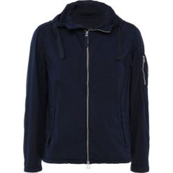BOSS CASUAL OLVARO Kurtka wiosenna dark blue. Kurtki męskie marki BOSS CASUAL. W wyprzedaży za 451.60 zł.