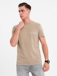 Bawełniana koszulka z nadrukiem na klatce i plecach - ciemnobeżowa V2 OM-TSWT-0201 - XXL. Brązowe t-shirty męskie Ombre Clothing, l, bez wzorów, z bawełny, bez kołnierzyka, bez ramiączek. W wyprzedaży za 39.99 zł.