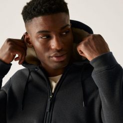 Bluza męska rozsuwana z kapturem Naddle. Czarne bluzy z kapturem męskie Regatta, m, bez wzorów, z dzianiny, z kapturem. W wyprzedaży za 315.00 zł.