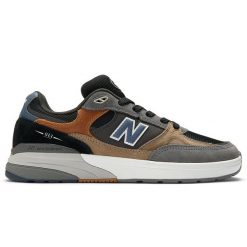 Buty unisex New Balance Numeric NM933MLT – szare. Szare buty sportowe na co dzień męskie New Balance, l, bez wzorów, z gumy, klasyczne, bez ramiączek, bez kaptura. Za 599.99 zł.