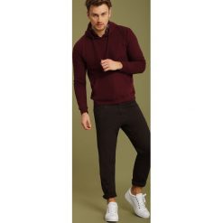 BLUZA NIEROZPINANA MĘSKA LUŹNA. Bluzy nierozpinane męskie marki TOP SECRET. W wyprzedaży za 39.99 zł.