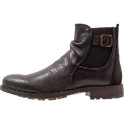 Steve Madden LOREN Botki kowbojki i motocyklowe black. Czarne buty zimowe męskie Steve Madden, z materiału. W wyprzedaży za 535.20 zł.