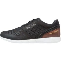Bugatti Sneakersy niskie schwarz. Buty sportowe na co dzień męskie Bugatti. Za 399.00 zł.