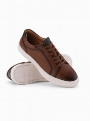 Męskie buty sneakersy ze skóry ekologicznej – brązowe V1 - Rozmiar: 42. Brązowe buty sportowe na co dzień męskie Ombre Clothing, m, z aplikacjami, z gumy, casualowe, bez ramiączek, bez kaptura. W wyprzedaży za 224.99 zł.
