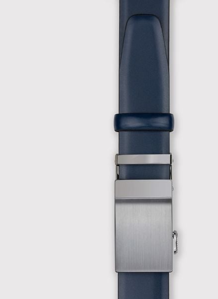 PAKO LORENTE – Granatowy skórzany pasek męski. Niebieskie paski męskie Pako Lorente, bez wzorów, ze skóry, eleganckie. Za 149.99 zł.