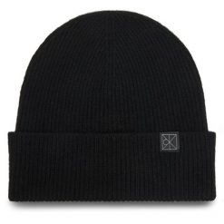 Czapka Calvin Klein. Czarne czapki męskie Calvin Klein, na zimę, bez wzorów. Za 349.99 zł.