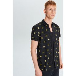 Koszula Batman z krótkim rękawem - Czarny. Koszule męskie marki Cropp. Za 59.99 zł.