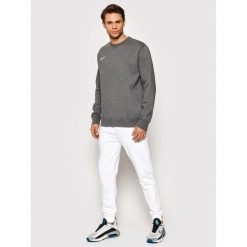 Bluza sportowa męska Nike Park 20 Crew Fleece. Szare bluzy nierozpinane męskie Nike, l, bez wzorów, z bawełny, sportowe, bez ramiączek, bez kaptura. Za 359.99 zł.