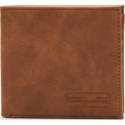 Portfel z eco skóry - Brązowy. Paski męskie Cropp. Za 39.99 zł.