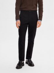 Selected Homme Chinosy 16090139 Czarny Slim Fit. Czarne eleganckie spodnie męskie Selected Homme, bez wzorów, z bawełny. Za 269.99 zł.