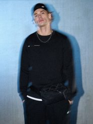 4F Longsleeve regular z nadrukiem męski - czarny S. Czarne koszulki męskie z długim rękawem 4f, m, bez wzorów, z materiału, bez kołnierzyka, bez ramiączek. Za 149.99 zł.