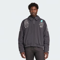 Bluza Mercedes - AMG Petronas Formula One Team. Białe bluzy nierozpinane męskie ADIDAS, xl, bez wzorów, z materiału, bez ramiączek, bez kaptura. Za 899.00 zł.