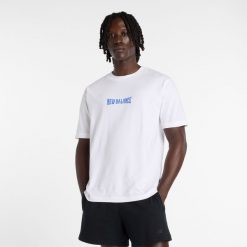 Koszulka męska New Balance MT61B2STWT – biała. Białe t-shirty sportowe męskie New Balance, m, z aplikacjami, z bawełny, klasyczne, bez ramiączek. Za 129.99 zł.