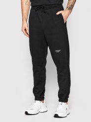 Calvin Klein Jeans Spodnie dresowe J30J320590 Czarny Regular Fit. Czarne spodnie dresowe męskie Calvin Klein Jeans, bez wzorów, z bawełny. Za 219.99 zł.