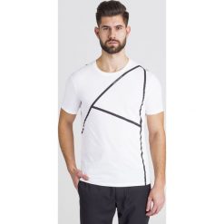 T-SHIRT ARMANI EXCHANGE. Białe t-shirty męskie Armani Exchange, l, bez wzorów, z bawełny, bez kołnierzyka, bez ramiączek. Za 160.30 zł.